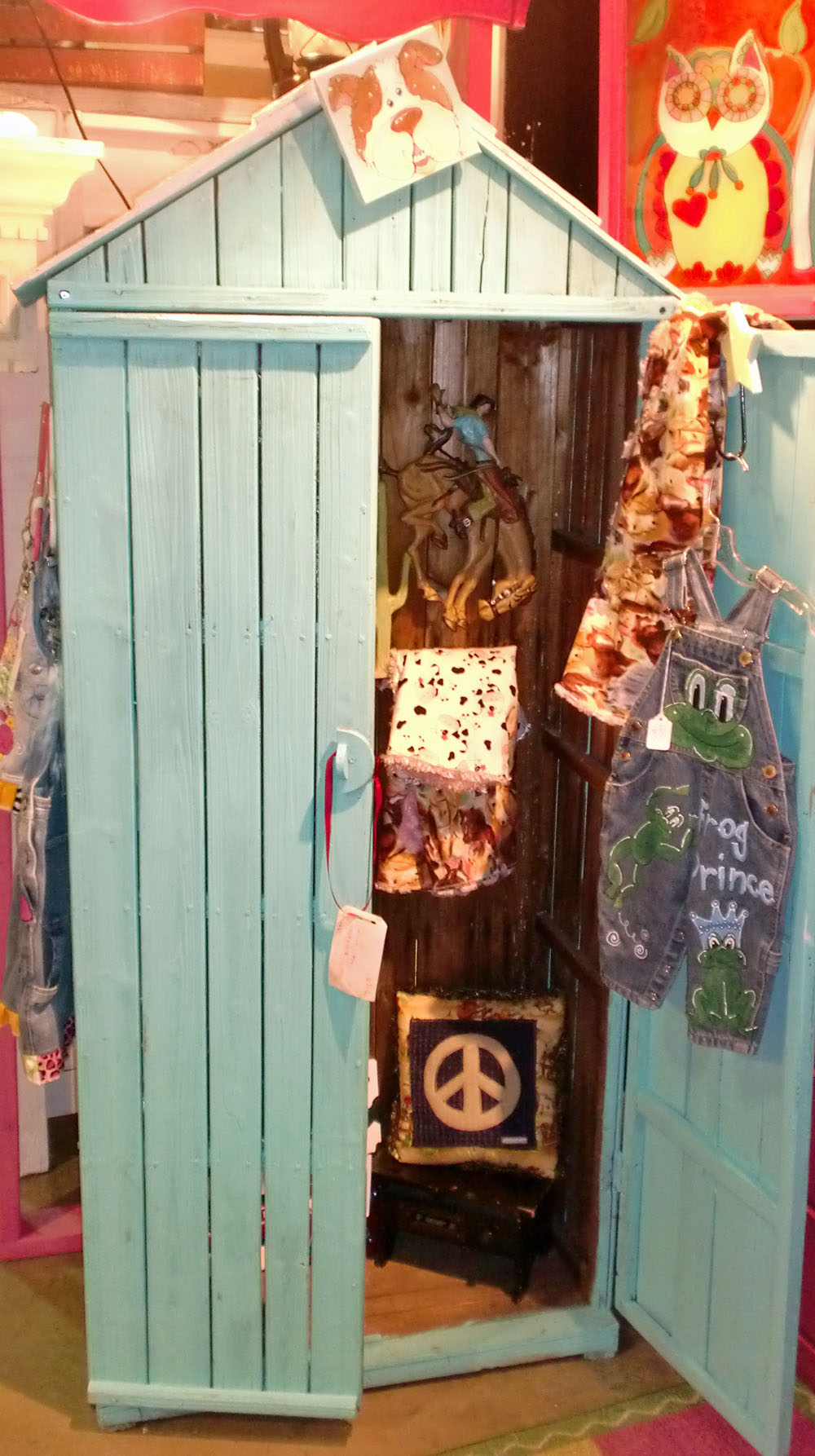 Displaying front of shed with door closed front of shed with door closed