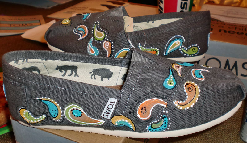 Paisley Parade Toms Small paisleys painted across toms