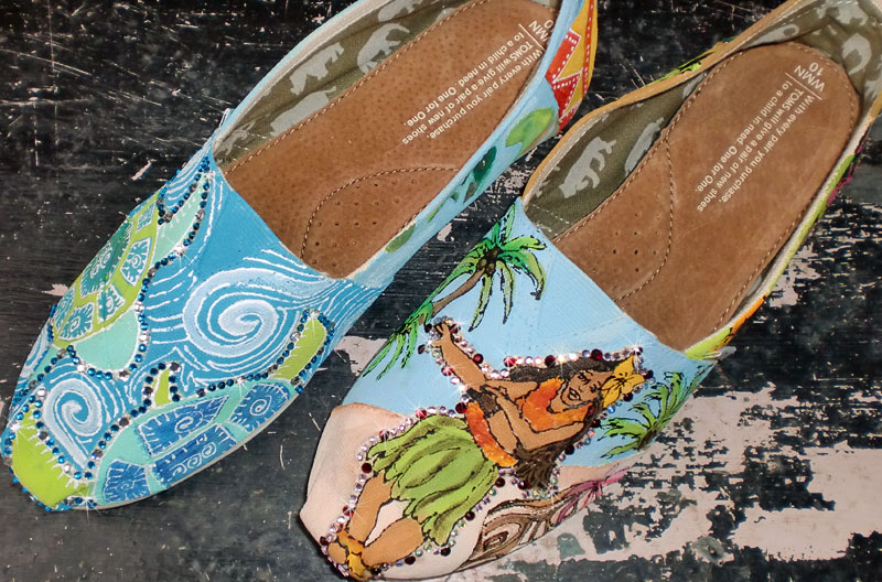 Old Hawaiian Inspired Toms great for cruisewear, and destination for ...